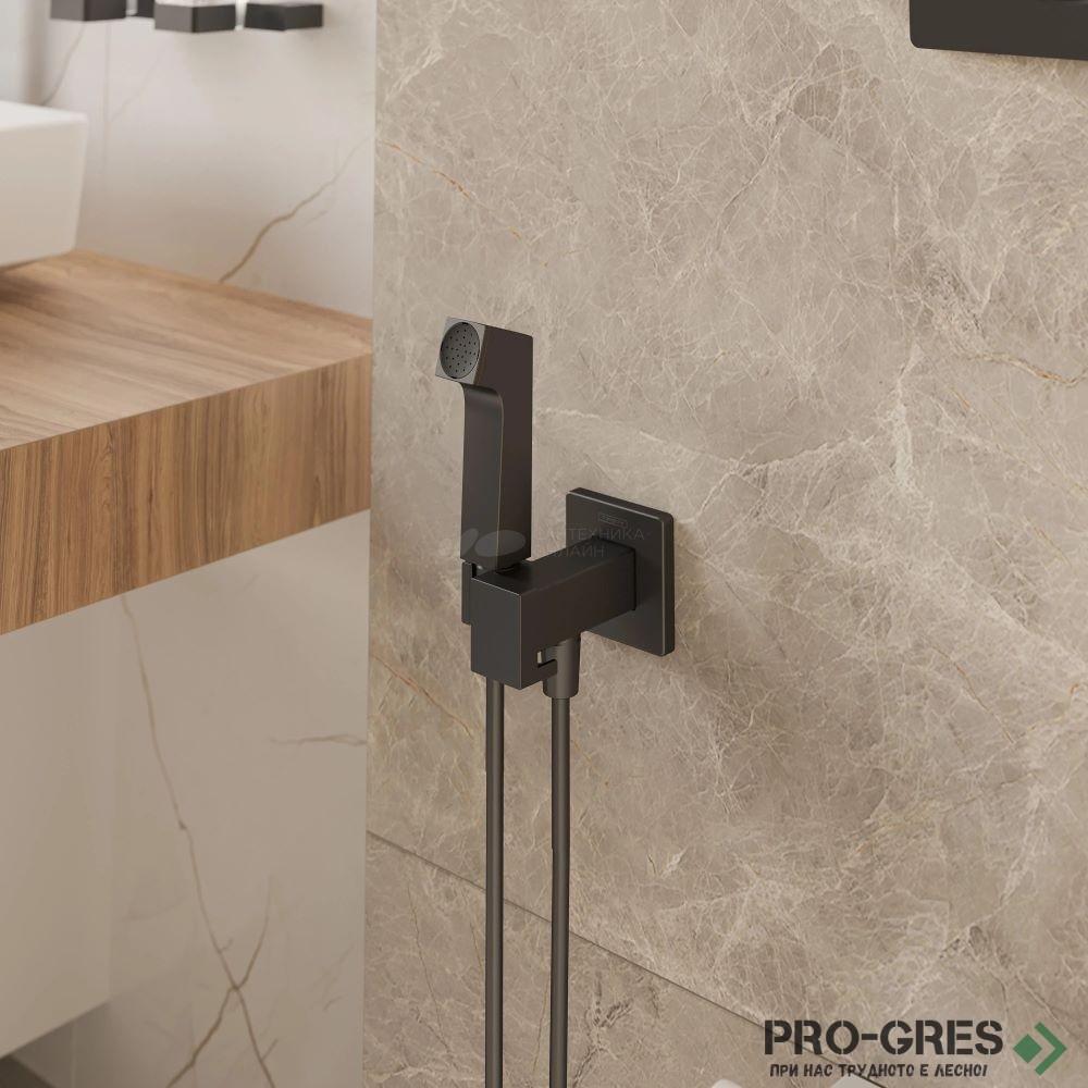 Стенен смесител с хигиенен душ EcoSmart+, черен мат, Hansgrohe 29233670